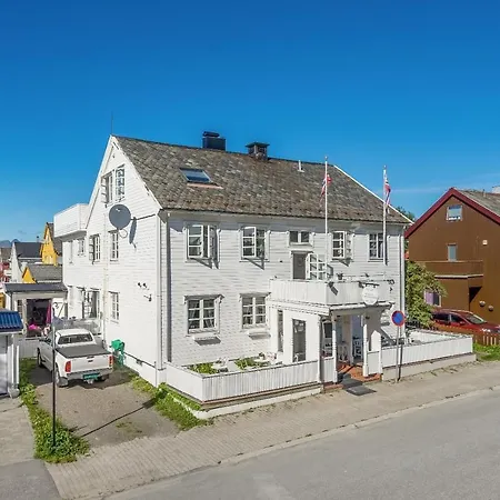 Gasthuis Opsahl Gjestegaard Bodø